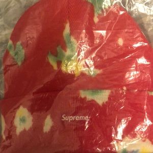 Supreme Splatter Dyed beanie